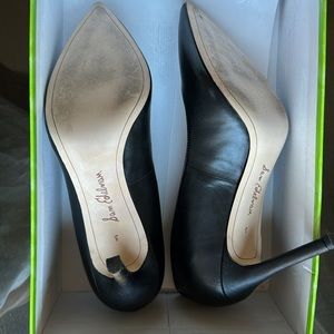 Worn Twice Sam Edelman Size 8 Pumps! Perfect for any occasion!!